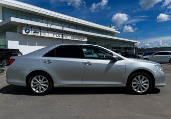 Подержанный автомобиль Toyota Camry Sedan 2012 года (4 фото)