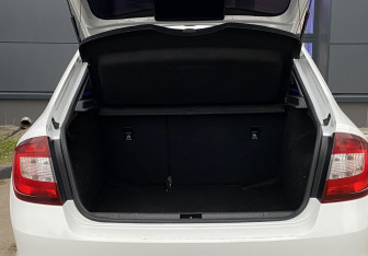 Подержанный автомобиль Skoda Rapid Liftback 2017 года (9 фото)