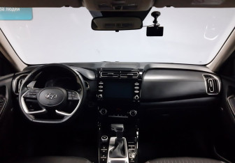 Подержанный автомобиль Hyundai Creta 2021 года (17 фото)