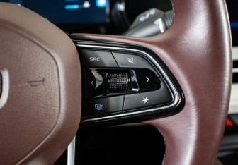 Подержанный автомобиль Geely Monjaro 2023 года (17 фото)