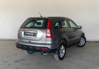 Подержанный автомобиль Honda CR-V 2008 года (6 фото)