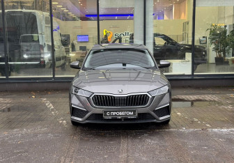 Подержанный автомобиль Skoda Octavia Liftback 2024 года (2 фото)