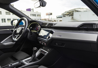 Подержанный автомобиль Audi Q3 Sportback 2020 года (15 фото)