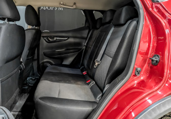 Подержанный автомобиль Nissan Qashqai 2016 года (12 фото)