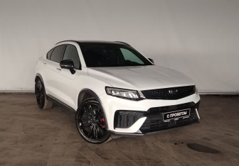 Подержанный автомобиль Geely Tugella 2022 года (3 фото)