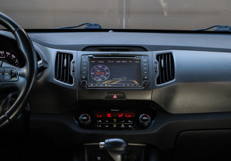 Подержанный автомобиль Kia Sportage 2012 года (10 фото)