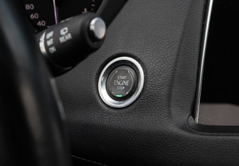 Подержанный автомобиль Cadillac XT4 2020 года (28 фото)