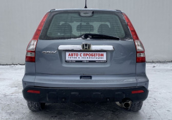 Подержанный автомобиль Honda CR-V 2008 года (6 фото)