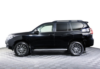 Подержанный автомобиль Toyota Land Cruiser Prado 2017 года (8 фото)