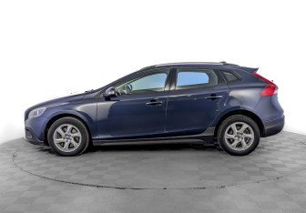 Подержанный автомобиль Volvo V40 Cross Country 2013 года (8 фото)
