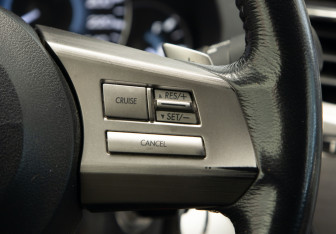 Подержанный автомобиль Subaru Legacy Sedan 2011 года (15 фото)