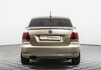 Подержанный автомобиль Volkswagen Polo Sedan 2018 года (6 фото)