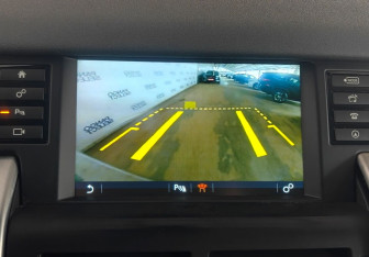 Подержанный автомобиль Land Rover Discovery Sport 2015 года (14 фото)