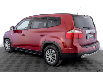Подержанный автомобиль Chevrolet Orlando 2011 года (7 фото)