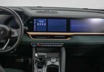 Подержанный автомобиль Geely Monjaro 2023 года (14 фото)