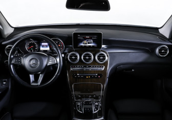 Подержанный автомобиль Mercedes-Benz GLC Coupe 2016 года (17 фото)