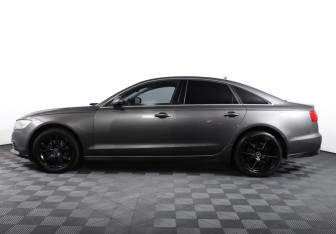 Подержанный автомобиль Audi A6 Sedan 2012 года (8 фото)