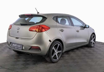 Подержанный автомобиль Kia Ceed Hatchback 2014 года (5 фото)