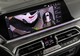 Подержанный автомобиль BMW X7 2019 года (23 фото)