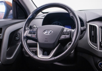 Подержанный автомобиль Hyundai Creta 2019 года (15 фото)