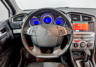 Подержанный автомобиль Citroen C4 Sedan 2021 года (20 фото)