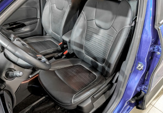 Подержанный автомобиль Renault Kaptur 2020 года (20 фото)