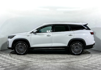 Подержанный автомобиль Jetour X90 Plus 2023 года (8 фото)