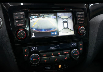 Подержанный автомобиль Nissan Qashqai 2014 года (18 фото)