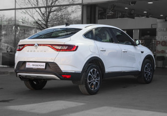 Подержанный автомобиль Renault Arkana 2021 года (4 фото)