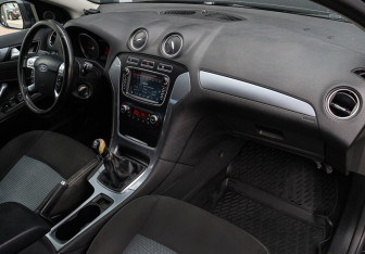 Подержанный автомобиль Ford Mondeo Sedan 2011 года (7 фото)