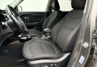 Подержанный автомобиль Kia Soul 2016 года (10 фото)