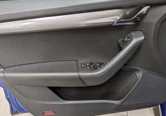 Подержанный автомобиль Skoda Octavia Liftback 2019 года (11 фото)