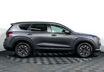 Подержанный автомобиль Hyundai Santa Fe 2021 года (4 фото)