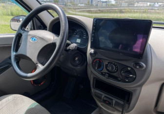 Подержанный автомобиль LADA (ВАЗ) Kalina Sedan 2009 года (9 фото)