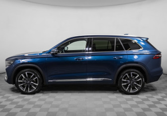 Подержанный автомобиль Geely Monjaro 2023 года (8 фото)