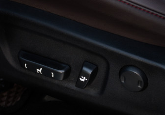 Подержанный автомобиль Lexus RX 2019 года (10 фото)