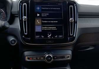 Подержанный автомобиль Volvo XC40 2021 года (15 фото)