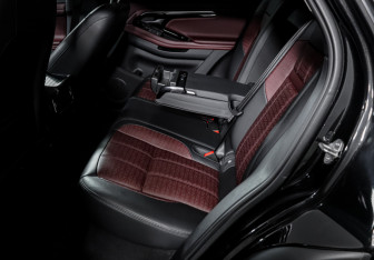 Подержанный автомобиль Land Rover Range Rover Evoque 2022 года (10 фото)