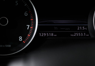 Подержанный автомобиль Volkswagen Touareg 2015 года (11 фото)