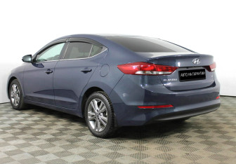 Подержанный автомобиль Hyundai Elantra Sedan 2016 года (4 фото)