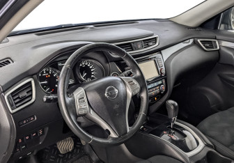 Подержанный автомобиль Nissan X-Trail 2016 года (14 фото)