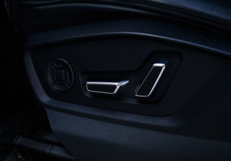 Подержанный автомобиль Audi Q8 2019 года (13 фото)