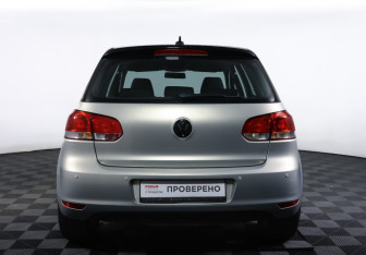 Подержанный автомобиль Volkswagen Golf Hatchback 2011 года (6 фото)