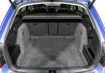 Подержанный автомобиль Skoda Octavia Wagon 2015 года (19 фото)