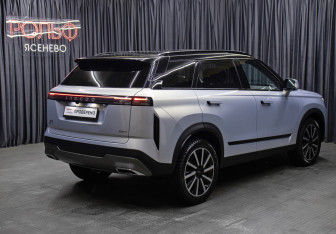 Подержанный автомобиль Jaecoo J7 2023 года (5 фото)