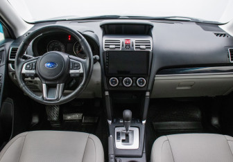 Подержанный автомобиль Subaru Forester Suv 2016 года (13 фото)