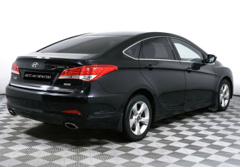 Подержанный автомобиль Hyundai i40 Sedan 2014 года (5 фото)