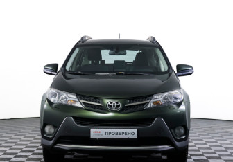 Подержанный автомобиль Toyota RAV4 2013 года (2 фото)