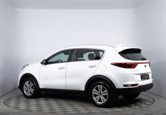 Подержанный автомобиль Kia Sportage 2018 года (7 фото)