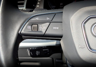 Подержанный автомобиль Audi Q7 2023 года (30 фото)